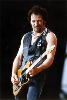 Images Dated 22nd May 1993: Bruce Springsteen May 1993 The Boss at Milton Keynes Bowl Playing Guitar