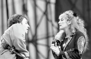 Bruce Springsteen and Patti Scialfa, member of Bruce Springsteen's E Street Band Bruce Springsteen and Patti Scialfa, member of Bruce Springsteen's E Street Band