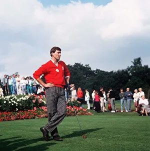 Bryan Robson playing golf in the Tetley Golf Classic September 1989 Bryan Robson playing golf in the Tetley Golf Classic September 1989