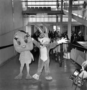 Bugs Bunny and Tweety Pie. January 1975 75-00235 Bugs Bunny and Tweety Pie. January 1975 75-00235