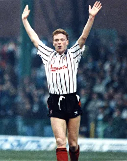 Mirror/0400to0499 00478/celtic versus dunfermline december 1990 sport Mirror/0400to0499 00478/celtic versus dunfermline december 1990 sport