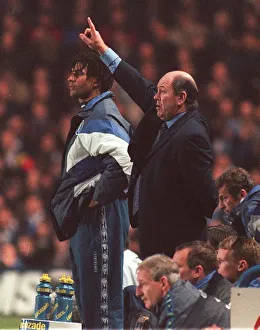 Chelsea v Everton Howard Kendall pointing November 1997 Chelsea manager Ruud Gullit Chelsea v Everton Howard Kendall pointing November 1997 Chelsea manager Ruud Gullit