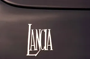 Classic Lancia cars owned by Roddy Young June 1998 Zagato Fulviaspost 1600 in blue Road Classic Lancia cars owned by Roddy Young June 1998 Zagato Fulviaspost 1600 in blue Road