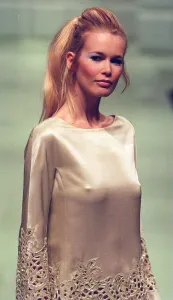 CLAUDIA SCHIFFER MODELS VALENTINO IN PARIS CLAUDIA SCHIFFER MODELS VALENTINO IN PARIS