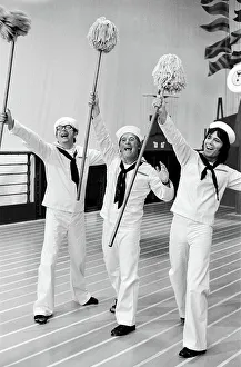 Cliff Richard with Morecambe and Wise. 10th October 1972 Cliff Richard with Morecambe and Wise. 10th October 1972