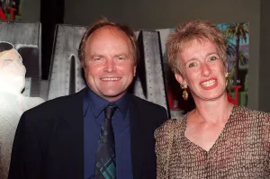 Clive Anderson Presenter & wife at Premiere Mr Bean August 1997 TV Presenter Clive Anderson Presenter & wife at Premiere Mr Bean August 1997 TV Presenter