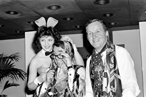 Comedian Ronnie Corbett and Nicholas Parsons at the Tie Manufacturers Association Top Ten Comedian Ronnie Corbett and Nicholas Parsons at the Tie Manufacturers Association Top Ten