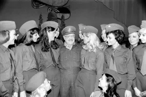 Comedy actor Arthur Lowe of Dads Army surrounded by girls Comedy actor Arthur Lowe of Dads Army surrounded by girls