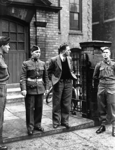 Conscientious objector Sidney Spencer on his way to plead his case at Liverpool tribunal Conscientious objector Sidney Spencer on his way to plead his case at Liverpool tribunal