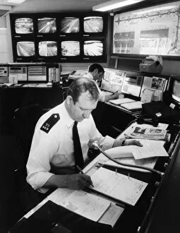 Images Dated 28th July 1986: Control Room, Cambridge Police Feature, 28th July 1986