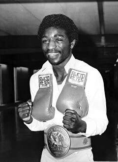 Images Dated 10th March 1981: Cornelius Boza Edwards world junior lightweight boxing champion arriving at Heathrow