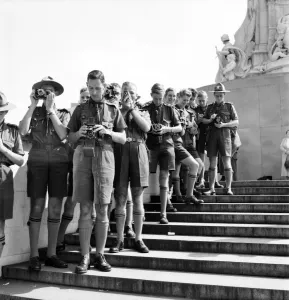 Coronation 1953. Australian Queen Scouts seen outside Buckingham palce with their Cameras Coronation 1953. Australian Queen Scouts seen outside Buckingham palce with their Cameras