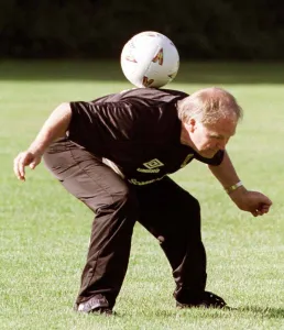 Craig Brown Scotland World Cup Squad training in USA May 1998 manager Craig Brown leans Craig Brown Scotland World Cup Squad training in USA May 1998 manager Craig Brown leans