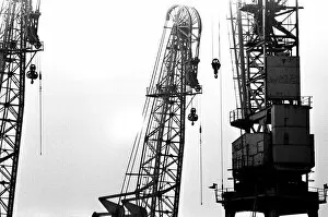 Images Dated 21st June 1979: Cranes at Tyne Dock, South Shields 21 June 1979