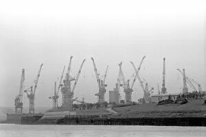 Images Dated 21st June 1979: Cranes at Tyne Dock, South Shields 21 June 1979