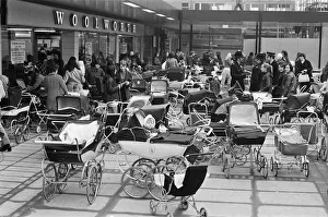 Its the craziest tangle the police have ever had to sort out at as mothers Its the craziest tangle the police have ever had to sort out at as mothers