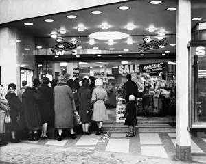 Customers queue for the start of the Fenwick's sale in Newcastle Customers queue for the start of the Fenwick's sale in Newcastle