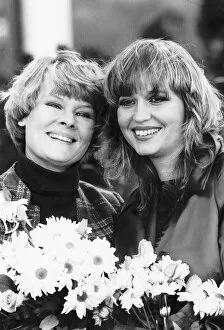 Images Dated 13th October 1981: Dame Judi Dench with Susan Penhaligon stars of ITV TV comedy programme