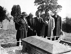 David Lloyd George visiting the grave of the late William Llewelyn Williams David Lloyd George visiting the grave of the late William Llewelyn Williams