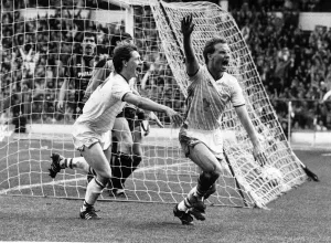 David Speedie score hat trick for Chelsea at Wembley 1986 David Speedie score hat trick for Chelsea at Wembley 1986