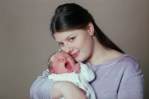 Dawn Alton Actress March 98 Former Coronation Street with her newborn baby Dawn Alton Actress March 98 Former Coronation Street with her newborn baby