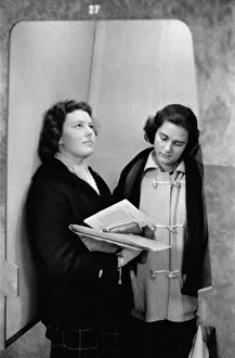 A day in the life of a Gramophone shop in the West End of London. 20th January 1958 A day in the life of a Gramophone shop in the West End of London. 20th January 1958