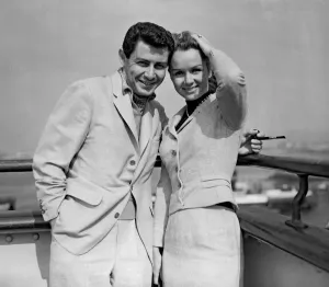 Debbie Reynolds and Eddie Fisher photographed aboard the Queen Elizabeth when she arrived Debbie Reynolds and Eddie Fisher photographed aboard the Queen Elizabeth when she arrived