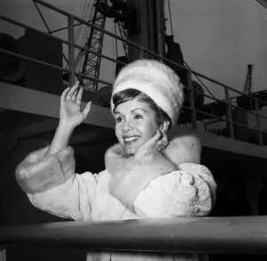 Debbie Reynolds pictured at Southampton on arrival from New York. 28th April 1963 Debbie Reynolds pictured at Southampton on arrival from New York. 28th April 1963