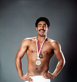 Decathlon champion Daley Thompson with his Commonwealth gold medal Decathlon champion Daley Thompson with his Commonwealth gold medal