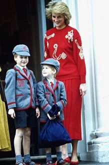 Images Dated 12th September 1989: Diana, the Princess of Wales makes a school run in September 1989