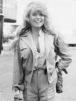 Dyan Cannon actress at Heathrow airport - July 1979 DBase Dyan Cannon actress at Heathrow airport - July 1979 DBase