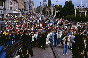 Edinburgh Festival August 1989 Crowds follow Princes Street Parade Edinburgh Festival August 1989 Crowds follow Princes Street Parade