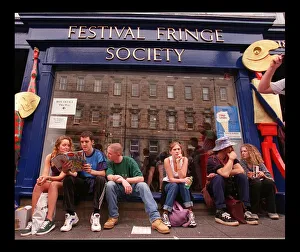 Edinburgh Festival goers in Edinburgh August 1998 Edinburgh Festival goers in Edinburgh August 1998