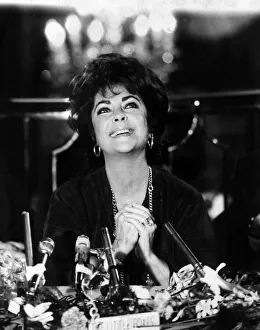 Elizabeth Taylor actress at a press conference to publicise her play The Little Foxes Elizabeth Taylor actress at a press conference to publicise her play The Little Foxes