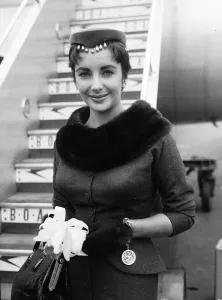 Elizabeth Taylor at Heathrow Airport 1954 Elizabeth Taylor in her prime was Elizabeth Taylor at Heathrow Airport 1954 Elizabeth Taylor in her prime was