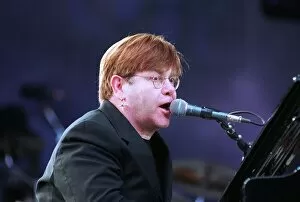 Images Dated 2nd June 1998: Elton John pop singer at Ibrox concert June 1998