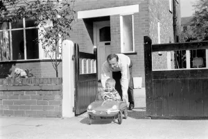 England Footballer Nobby Stiles seen here relaxing with his family England Footballer Nobby Stiles seen here relaxing with his family