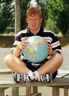 England footballer Paul Scholes point out Romania on Globe England footballer Paul Scholes point out Romania on Globe