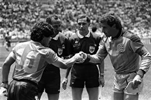 Images Dated 22nd June 1986: England v Argentina Football World Cup Quarter Final 1986 Diego Maradona
