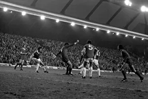 Images Dated 7th November 1981: English League Division One match at Anfield. Liverpool 3 v Everton 1