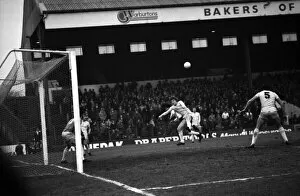 Images Dated 16th January 1982: English League Division Two match. Bolton Wanderers 2 v Chelsea 2