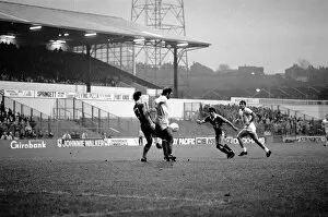 Images Dated 6th November 1982: English League Division Two match. Leeds United 1 v Charlton Athletic 2