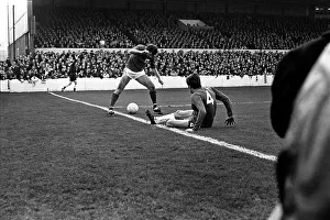 English League Division One match Nottingham Forest 1 v Chelsea 1 English League Division One match Nottingham Forest 1 v Chelsea 1