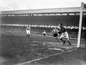 English League Division One match at Roker Park. Sunderland 3 v West Bromwich English League Division One match at Roker Park. Sunderland 3 v West Bromwich
