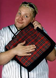 Ewan MaCleod with Sunday Mail Tartan Bag offer Ewan MaCleod with Sunday Mail Tartan Bag offer