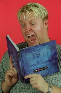 Ewan MacLeod TV Presenter Biteback pop music show readng book screaming nose ring wooly Ewan MacLeod TV Presenter Biteback pop music show readng book screaming nose ring wooly