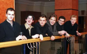 Ewan McGregor with Brat pack including Jonny Lee Miller, Iain Robertson, Jude Law Ewan McGregor with Brat pack including Jonny Lee Miller, Iain Robertson, Jude Law