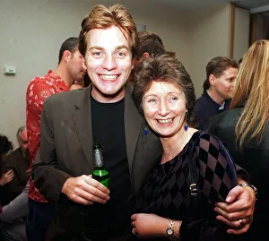 Ewan McGregor with his mother February 1998 Ewan McGregor with his mother February 1998
