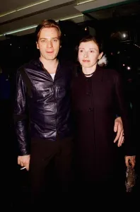 Ewan McGregor with partner arrive for film premier April 1999 of eXistenZ in London Ewan McGregor with partner arrive for film premier April 1999 of eXistenZ in London