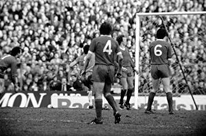 Images Dated 13th February 1982: F. A Cup Football. Chelsea 2 v. Liverpool 0 February 1982 LF08-29-048